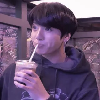 🍼 a7230486 Person, Mann, Getränk, Kaffee, Hoodie, Idol, BTS telegram sticker