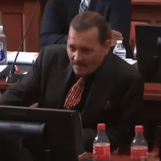 🥱 1aec7eaf Johnny Depp Johnny Depp, acteur, célébrité, tribunal, procès telegram sticker