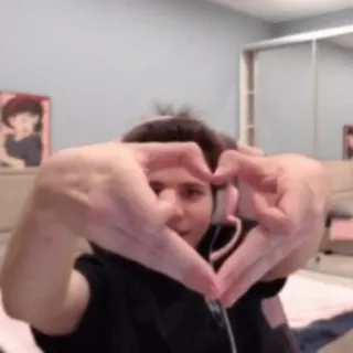 ❤️ c1f9172f cœur, amour, geste, affection, mains, portrait whatsapp sticker