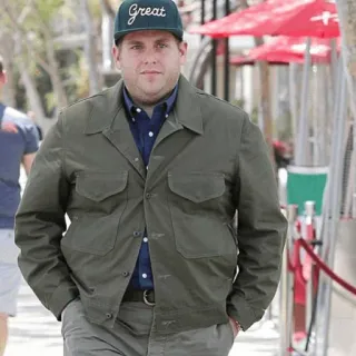 💡 7c551087 Great persona, actor, celebridad, sombrero, chaqueta, Jonah Hill telegram sticker