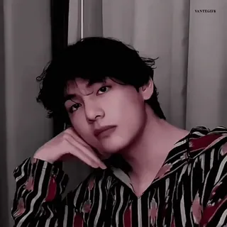 🥓 35461c1a V V, BTS, Kpop, Kim Taehyung, Chanteur, Idole whatsapp sticker