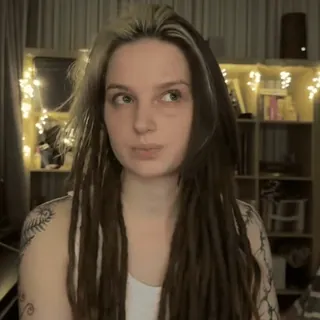 🤔 f8af8f78 女人, 脏辫, 人, 女性, 肖像, 女孩 telegram sticker