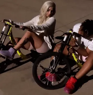 🚴‍♂️ 2033e208 telegram sticker