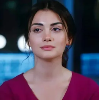 🍇 48784c9a ผู้หญิง, ภาพเหมือน, ผมสีน้ำตาลเข้ม, นักแสดงหญิง, ผู้หญิง telegram sticker