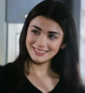 🍇 64e4e3f5 ผู้หญิง, ยิ้ม, ภาพเหมือน, ความงาม, ใบหน้า, ผมสีน้ำตาล telegram sticker