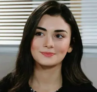 🍇 bd01d00f ผู้หญิง, ภาพเหมือน, ผมสีน้ำตาลเข้ม, ใบหน้า, คน telegram sticker