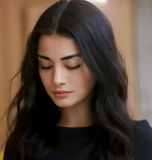 🍇 dbf176c8 ผู้หญิง, ภาพเหมือน, ผมดำ, สีน้ำตาลเข้ม telegram sticker