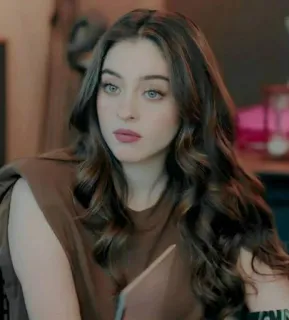 🍓 735e2e3f ผู้หญิง, ภาพเหมือน, ผมสีน้ำตาลเข้ม, ผู้หญิง, สาว, หญิง, น่ารัก, คน telegram sticker