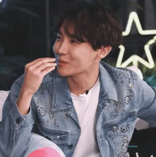 ⏱ 90a8ebc9 j-hope, bts, k-pop, idool, zanger, artiest telegram sticker