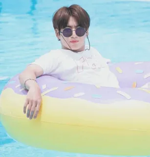 🐰 3243f725 kpop, คน, โดนัท, สระว่ายน้ำ, แว่นกันแดด telegram sticker