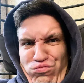 😰 b2b77622 사람, 후드티, 얼굴, 셀카, 표정 telegram sticker