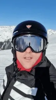 🌟 8c57d4f9 лыжи, снег, зима, горы, лыжник, экипировка для лыж, шлем, очки telegram sticker