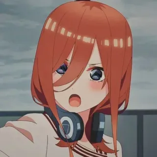 ☺️ bcb2bd92 Miku Nakano The Quintessential Quintuplets Anime, Meisje, Koptelefoon, Miku Nakano, The Quintessential Quintuplets, Leuk telegram sticker