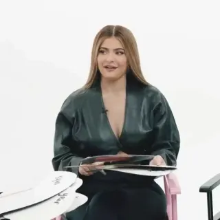 🦋 266e2936 Kylie Jenner kylie jenner, mode, promi, interview telegram sticker