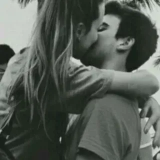 😘 6b92ccfb 키스, 커플, 사랑, 로맨스, 흑백, 애정 telegram sticker