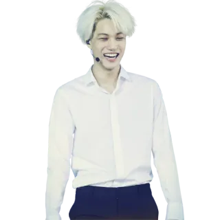 😆 5a45b139 人, 男性, 白いシャツ, 笑顔, マイク telegram sticker