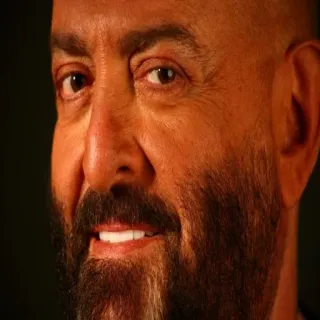 😛 11fdc8d5 portret, man, gezicht, close-up, baard, glimlachend telegram sticker