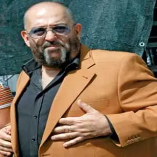 😛 52693e08 Man, Portret, Baard, Zonnebril, Pak, Formeel, Volwassen telegram sticker