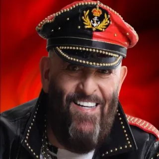 🤗 76d1a1e1 man, leer, kapiteinspet, baard, glimlachend, portret telegram sticker