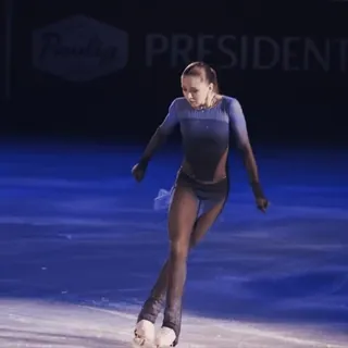 🙋‍♀️ 2d75ffd2 trượt băng nghệ thuật, thể thao, vận động viên, trượt băng telegram sticker