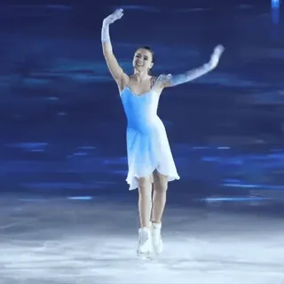 🙆‍♀️ 6f08284c Trượt băng nghệ thuật, Trượt băng, Thể thao, Vận động viên, Biểu diễn, Băng telegram sticker