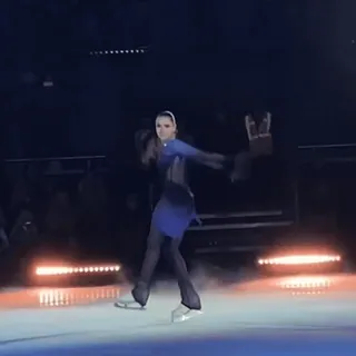 💘 cbed5e80 Trượt băng, Trượt băng nghệ thuật, Thể thao, Vận động viên, Biểu diễn, Băng, Trượt băng telegram sticker