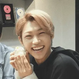 ➖ 0b8d527c Felix kpop, idola, stray kids, penyanyi, imut, bahagia, tersenyum telegram sticker
