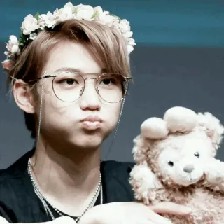 ➖ 5adb188e orang, mahkota bunga, kacamata, boneka beruang, potret telegram sticker