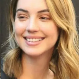 - Adelaide Kane | @Its_ArTina ⛄️ telegram stickers