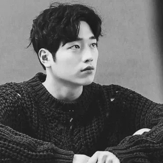 ➖ e88f5884 Mann, Porträt, Pullover, Schwarzweiß, Schauspieler, Koreanisch whatsapp sticker