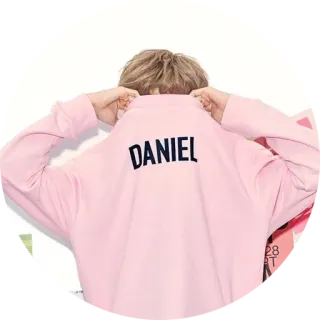 😵 e2893c6f DANIEL 名字, 人, 衣服, 粉色, 衬衫 telegram sticker