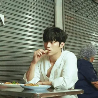 🖇 018411b8 ผู้ชาย, กิน, อาหาร, เอเชีย, ร้านอาหาร, ลำลอง telegram sticker