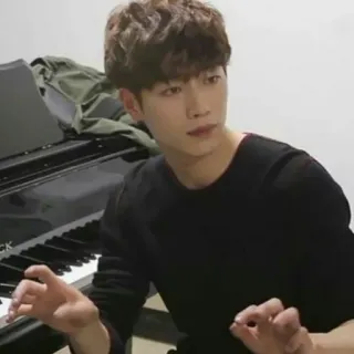 🖇 c0c9587c คน, เปียโน, ผู้ชาย, เพลง, คีย์บอร์ด telegram sticker