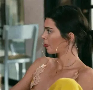 🍋 01283129 Kendall Jenner vrouw, beroemdheid, persoon, model, tong telegram sticker