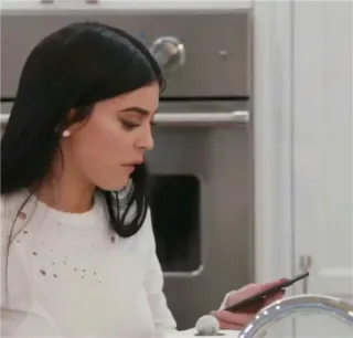 💿 e4420ec3 Kylie Jenner Kylie Jenner, Beroemdheid, Persoon, Keuken telegram sticker