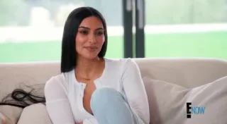 🙂 46fbd5e0 Kim Kardashian Keeping Up With The Kardashians célébrité, télé réalité, émission télé, kardashian, femme telegram sticker