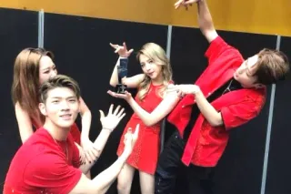 ♠ 5e2010a1 whatsapp sticker