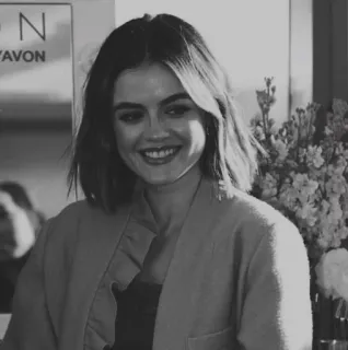 ✖️ 500d1adf ผู้หญิง, ภาพเหมือน, ยิ้ม, ขาวดำ, คน telegram sticker