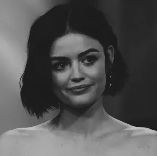 🥀 dd635496 Lucy Hale นักแสดง, ภาพเหมือน, คนดัง, ผู้หญิง, ขาวดำ telegram sticker
