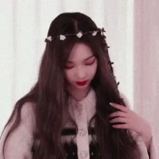 🥺 e4686604 woman, flower crown, girl, portrait, beauty telegram sticker