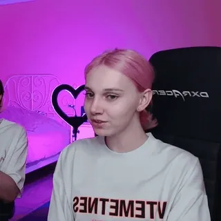 😁 bcd5f739 SENTIMENTS ผู้หญิง, ผมสีชมพู, เสื้อยืด telegram sticker