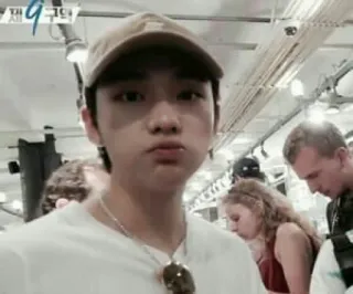 👤 e5d66ace telegram sticker