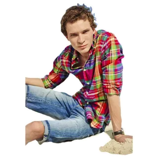 😂 9d48ffdb hombre, sentado, camisa de cuadros, pantalones cortos vaqueros telegram sticker