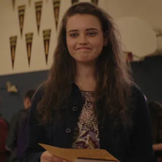 🙂 78889440 Katherine Langford 13 Reasons Why actrice, série ado, série tv, portrait, brune, école whatsapp sticker