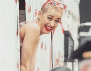 🍒 89704d4d whatsapp sticker