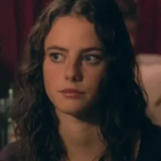 🎣 79dd53b2 портрет, женщина, лицо, брюнетка, человек whatsapp sticker