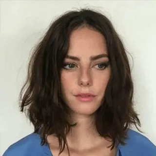 🎣 dd7364b9 женщина, брюнетка, портрет, человек, лицо, волосы whatsapp sticker