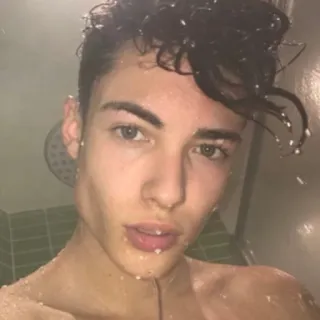 💦 10f22053 淋浴, 湿, 男人, 男性, 肖像, 脸, 水, 浴室 telegram sticker