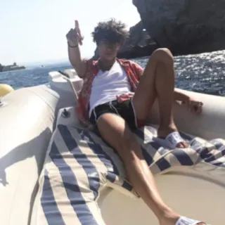 👆 c8afd67b 男人, 船, 海, 水, 夏天, 旅行 telegram sticker