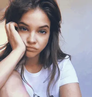 🚩 2c747b72 Frau, Model, Porträt, Casual, Indoor, Gesicht telegram sticker